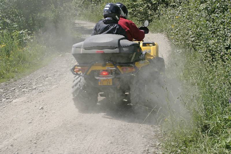 A Les pietons doivent ils eux aussi s equiper de masque pour marcher sur les chemins .JPG